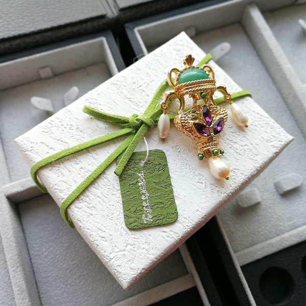 Baroque Style Freshwater Pearl and Jade Brooch - Image 3